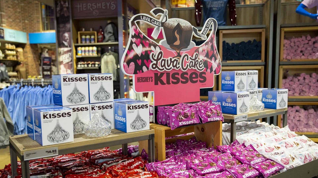 HERSHEY'S KISSES Display