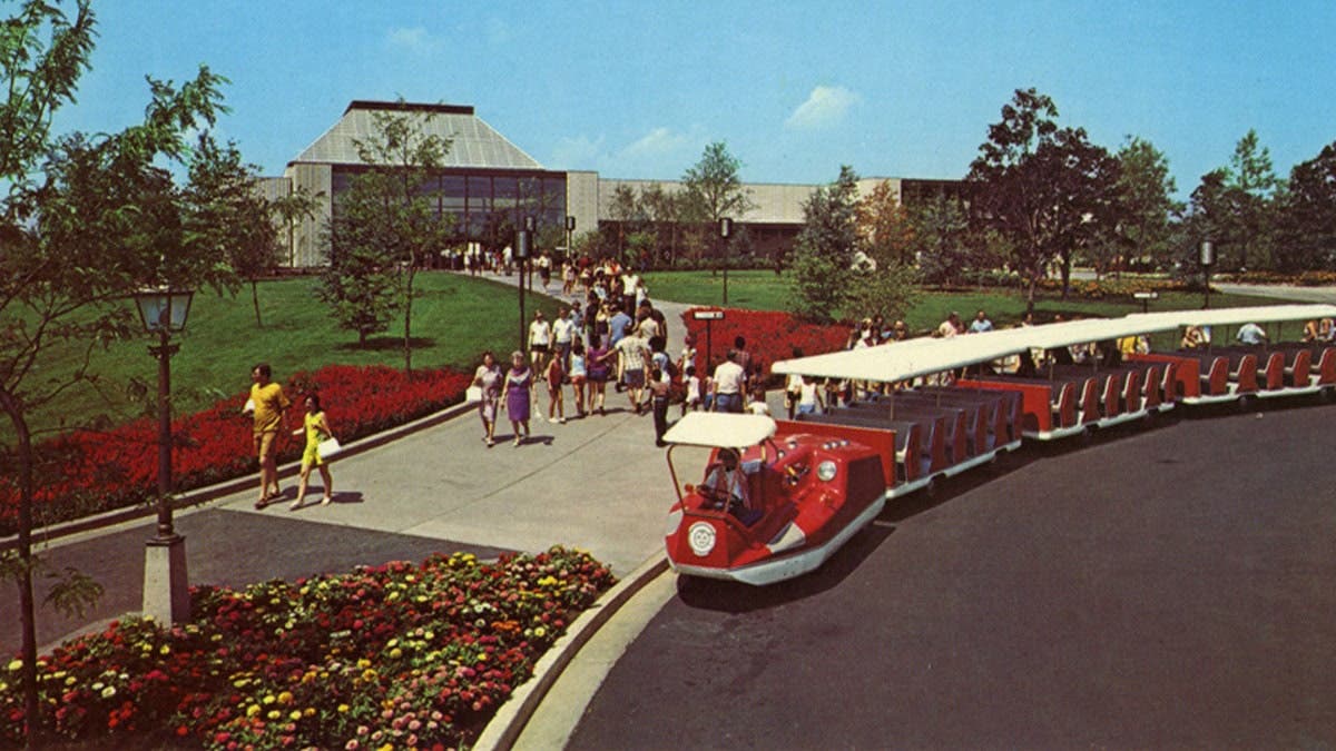 1973 Chocolate World exterior
