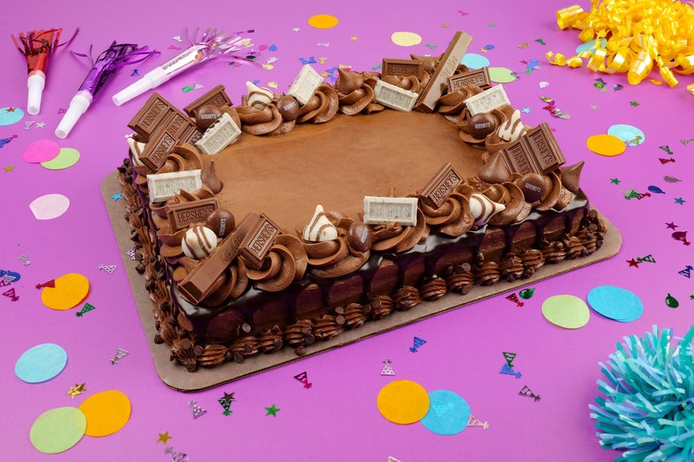 HERSHEY'S Sheet Cake