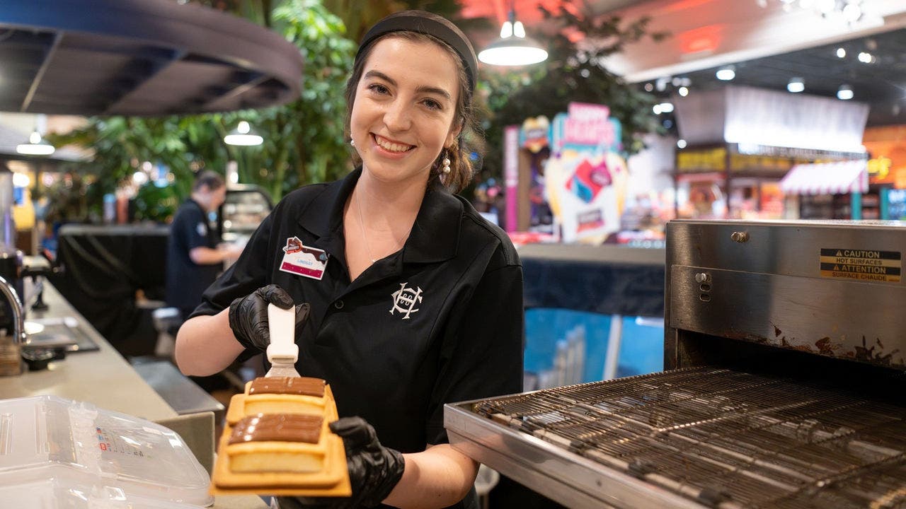 Employee presenting s'more